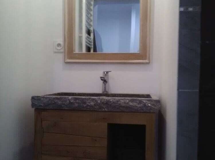 بنسيون Au Pied Du Lariat