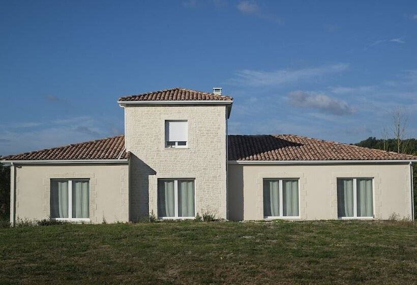 بنسيون Au Pied Du Lariat