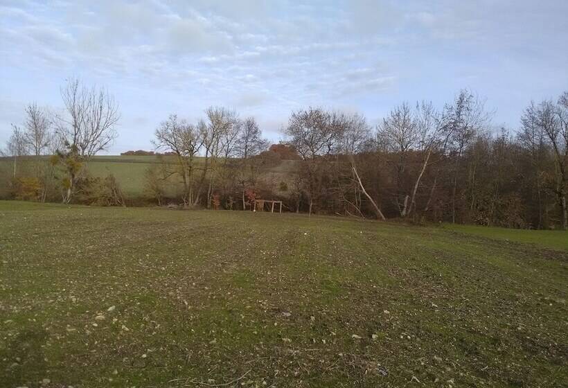 بنسيون Au Pied Du Lariat