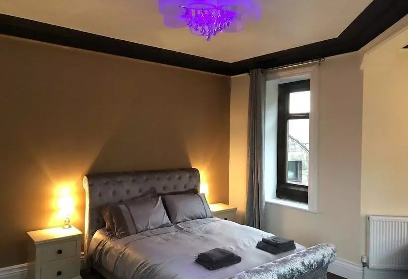 ペンション Castle Manor