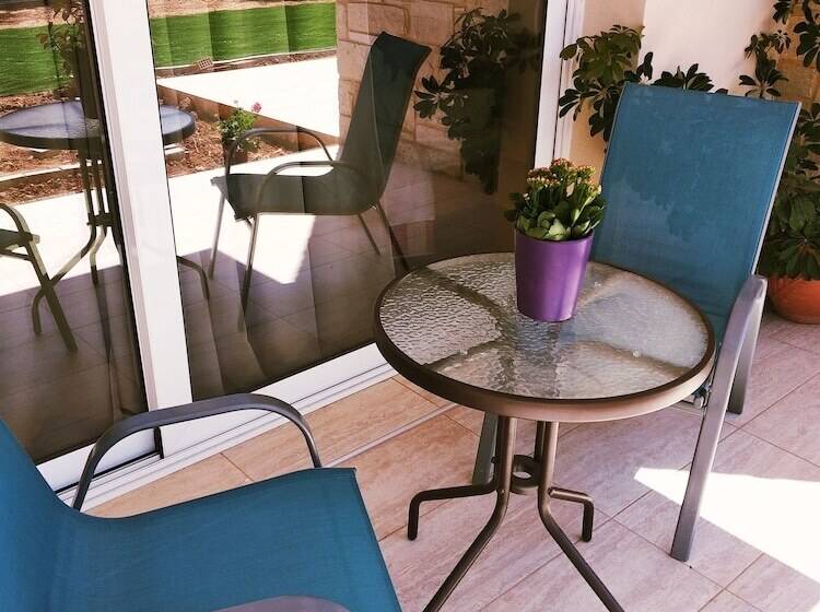 Pensão Michalianna Suites