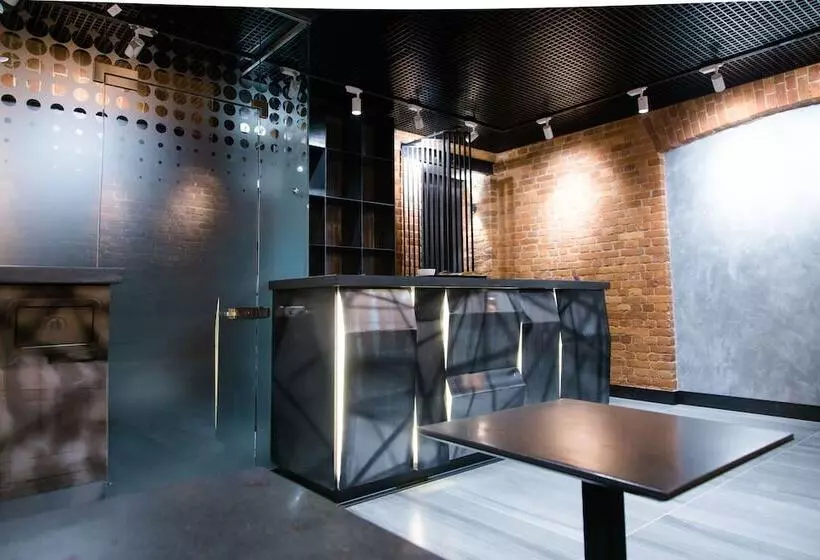 هتل Fabrika
