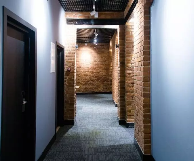 هتل Fabrika