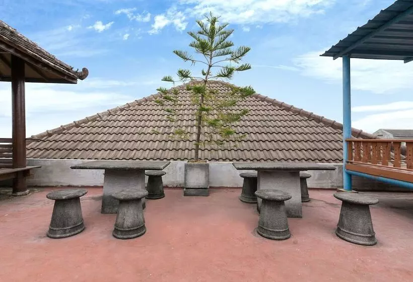 Hotelli Penginapan Rb Syariah By Oyo Rooms