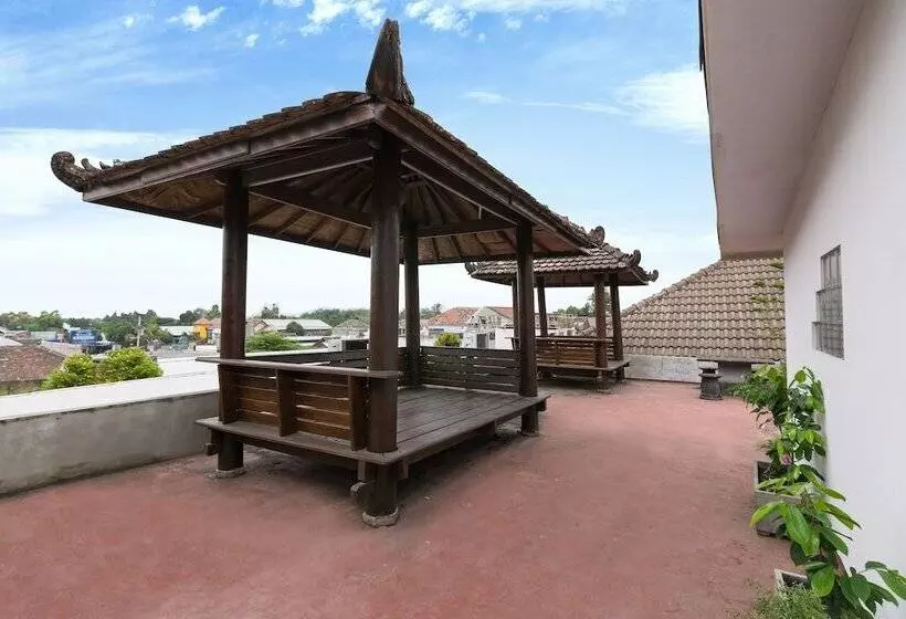 Hotelli Penginapan Rb Syariah By Oyo Rooms