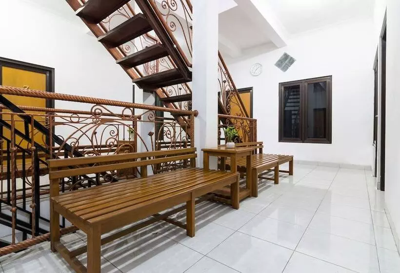 Hotelli Penginapan Rb Syariah By Oyo Rooms