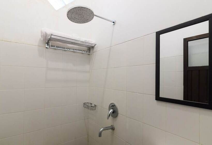 בית מלון כפרי Penginapan Rb Syariah By Oyo Rooms