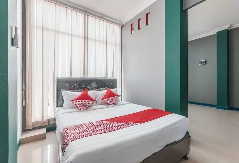 Hotelli Puspita Guesthouse By Oyo Rooms