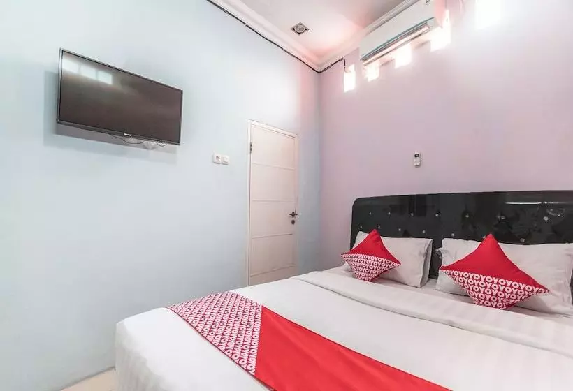 Hotelli Puspita Guesthouse By Oyo Rooms