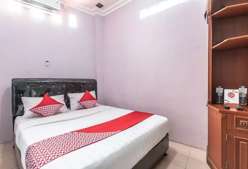 Hotelli Puspita Guesthouse By Oyo Rooms