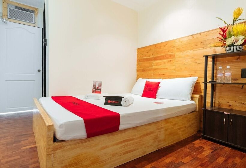 هتل Reddoorz @ Vicente Street Espana Manila