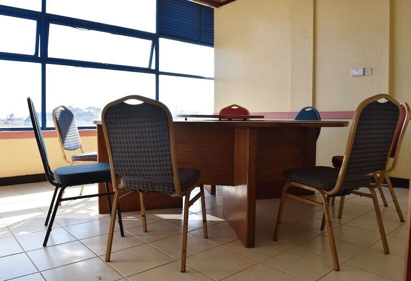 Ibis Hotel 2000 Karatina