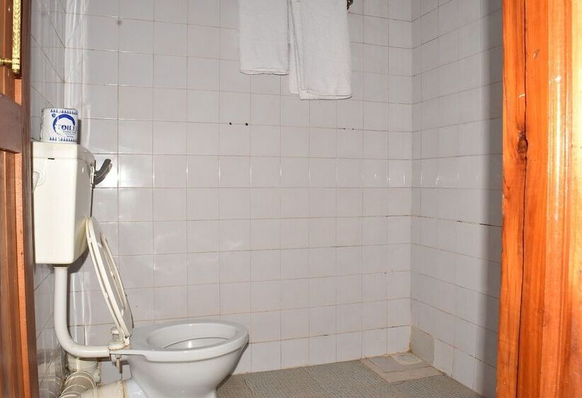 Ibis Hotel 2000 Karatina