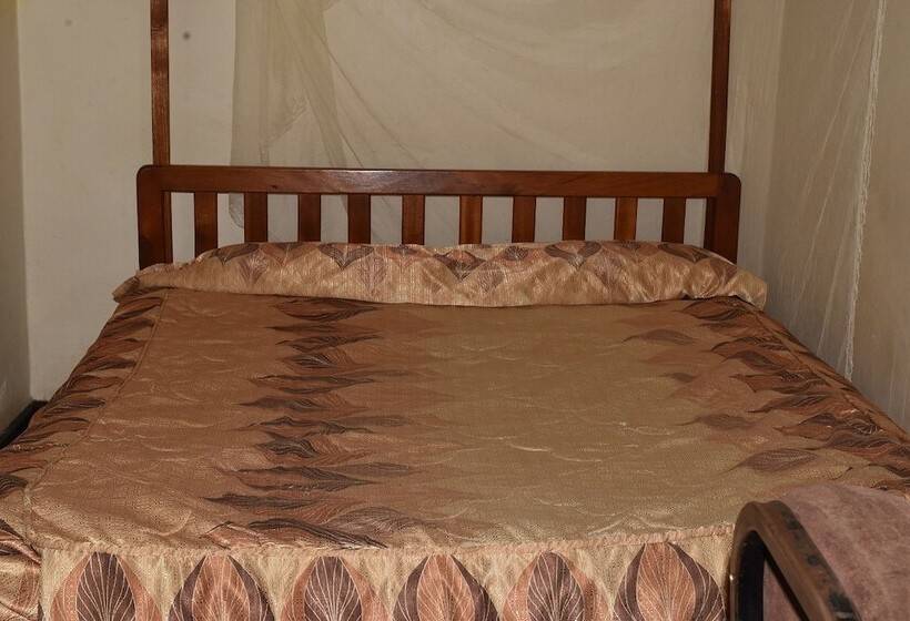 Ibis Hotel 2000 Karatina