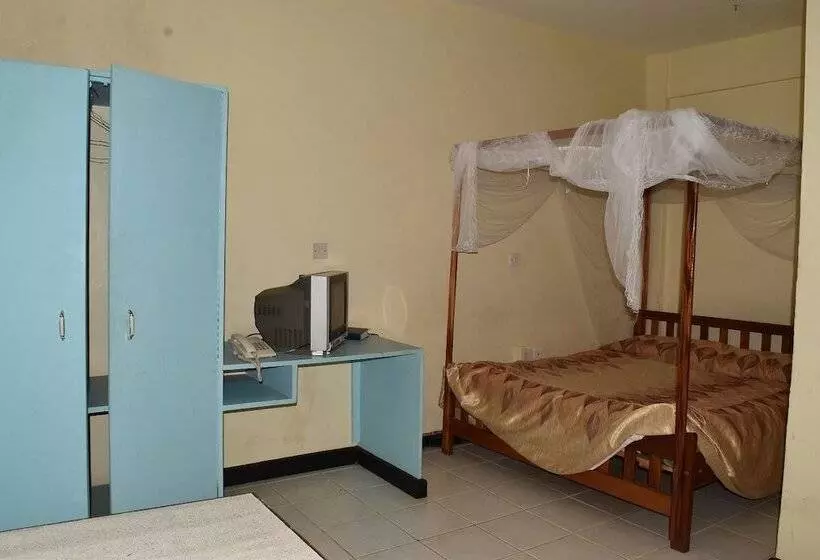 Ibis Hotel 2000 Karatina