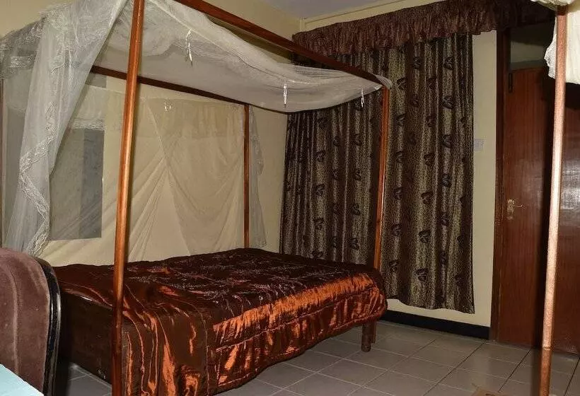 Ibis Hotel 2000 Karatina