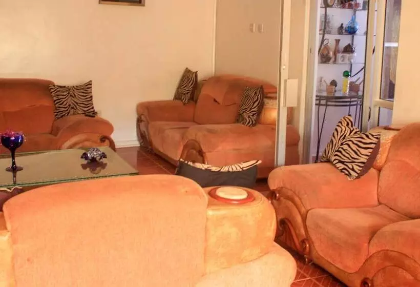 پانسیون Lillo Executive Lodge