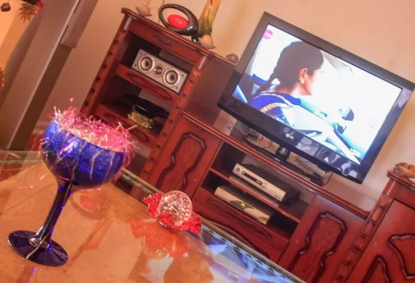 پانسیون Lillo Executive Lodge