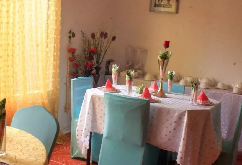 پانسیون Lillo Executive Lodge