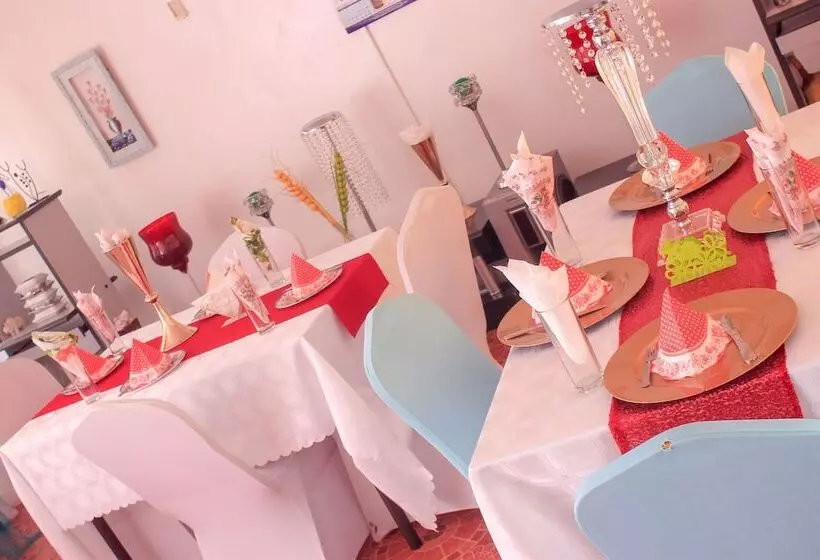 پانسیون Lillo Executive Lodge