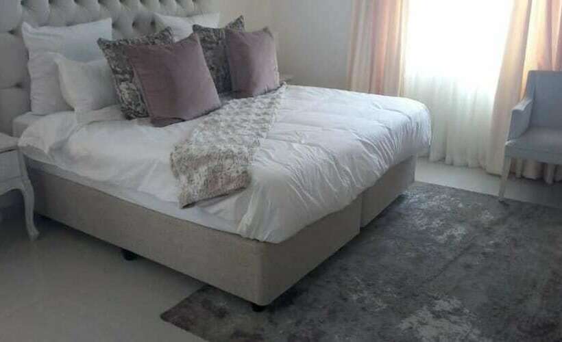 پانسیون Villa Emile Events And Hire