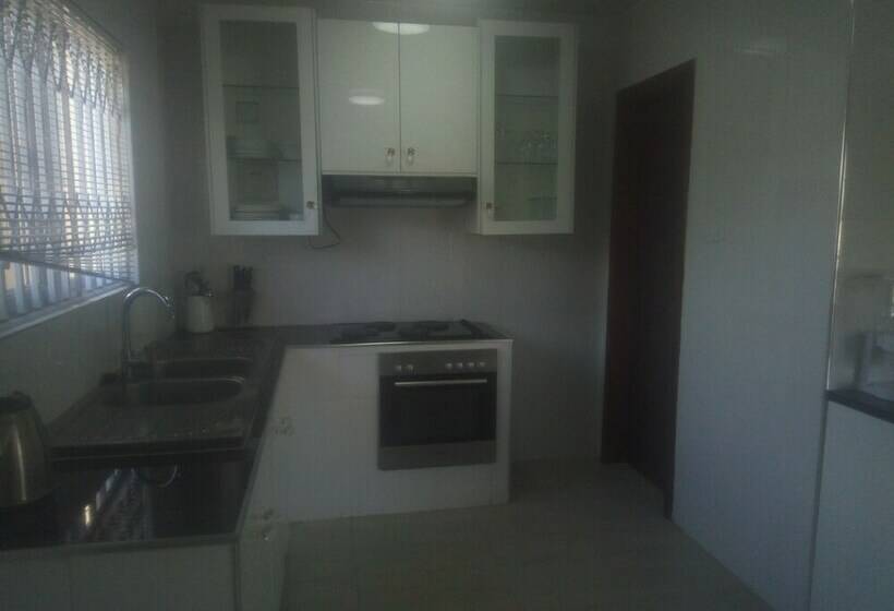 پانسیون Villa Emile Events And Hire