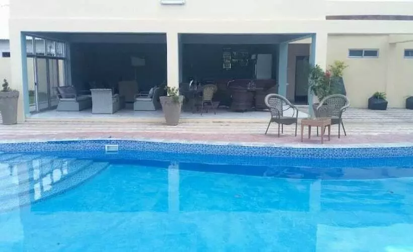 پانسیون Villa Emile Events And Hire