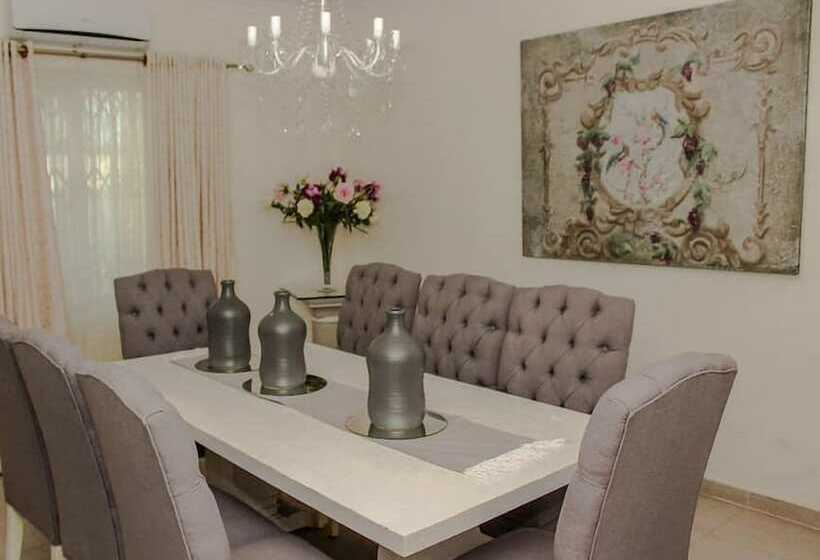 پانسیون Villa Emile Events And Hire