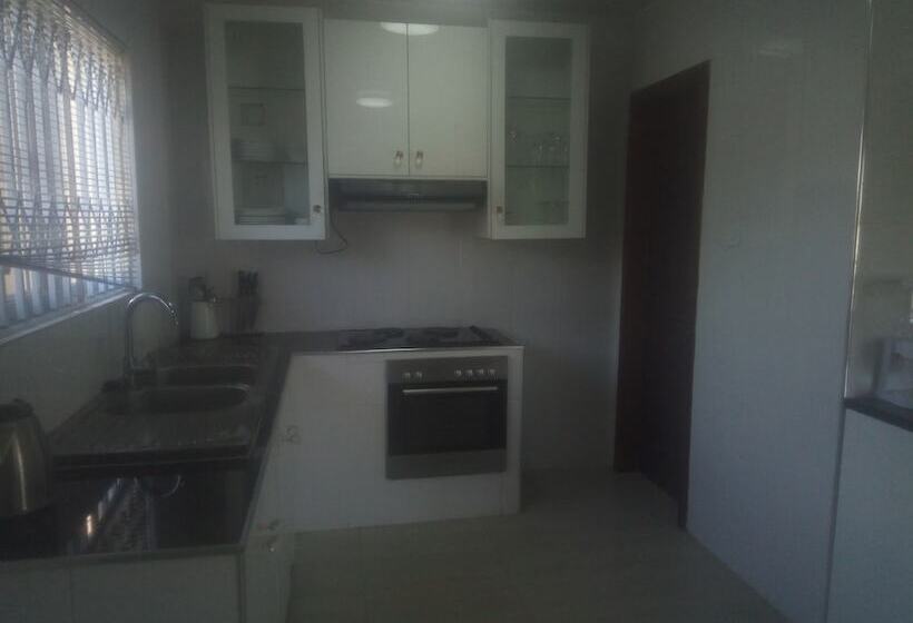 پانسیون Villa Emile Events And Hire