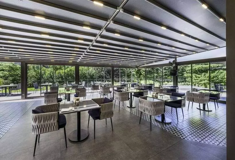 Radisson Residences, Vadistanbul