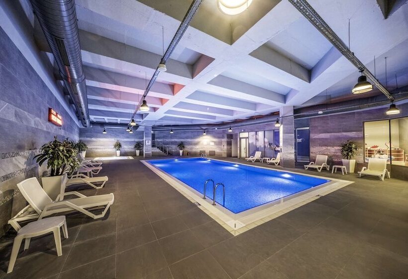 Radisson Residences, Vadistanbul