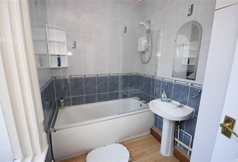 Seaways Holiday Home