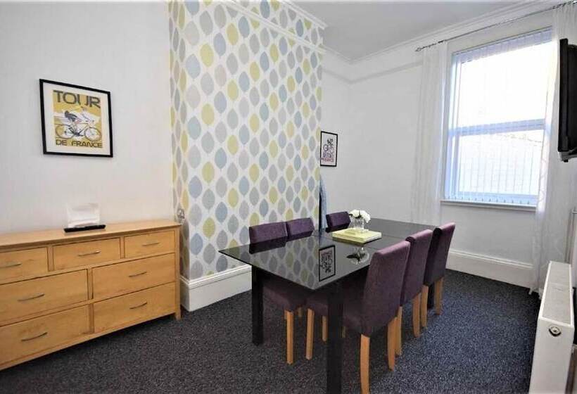 Seaways Holiday Home