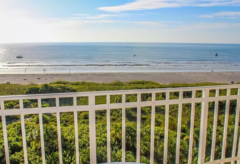 Discovery Beach Resort