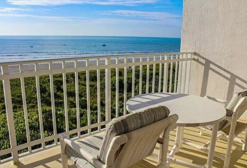 Discovery Beach Resort