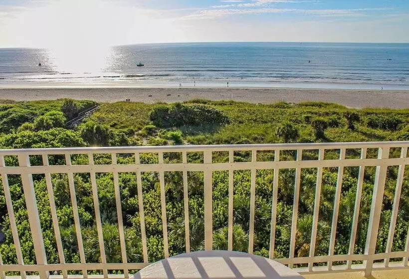 Discovery Beach Resort