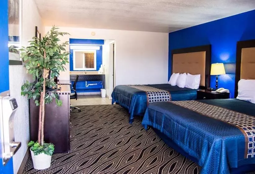 호텔 Blue Jay Inn & Suites