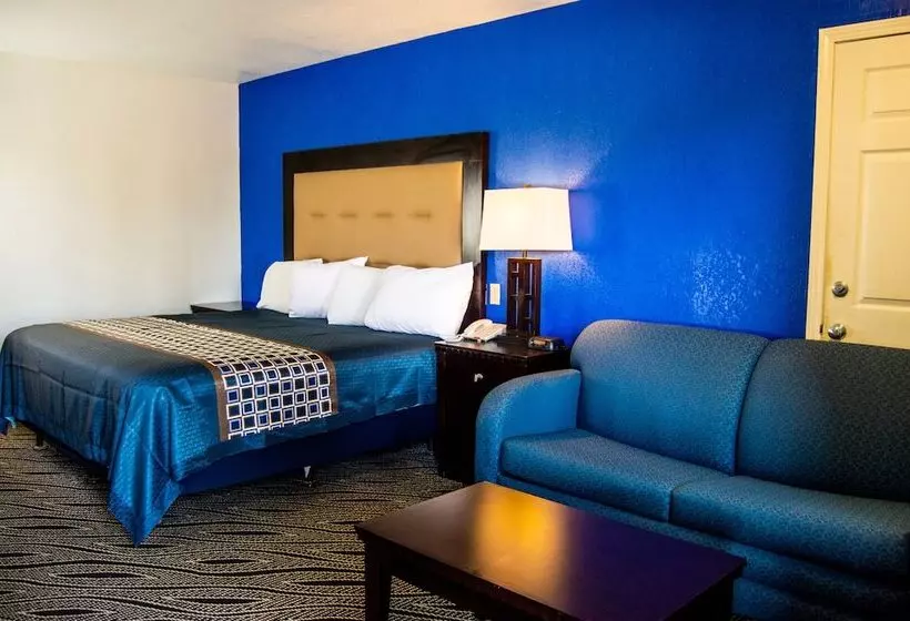 호텔 Blue Jay Inn & Suites