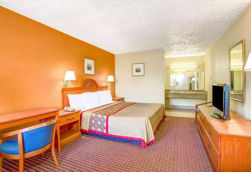 Hotelli Days Inn By Wyndham Chesapeake