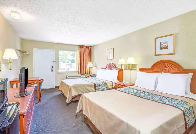 Hotelli Days Inn By Wyndham Chesapeake
