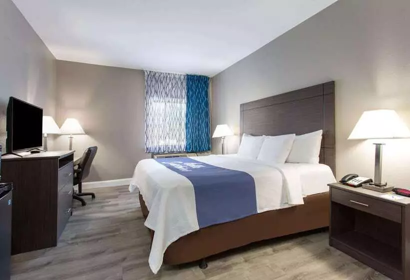 Hotelli Days Inn By Wyndham Chesapeake