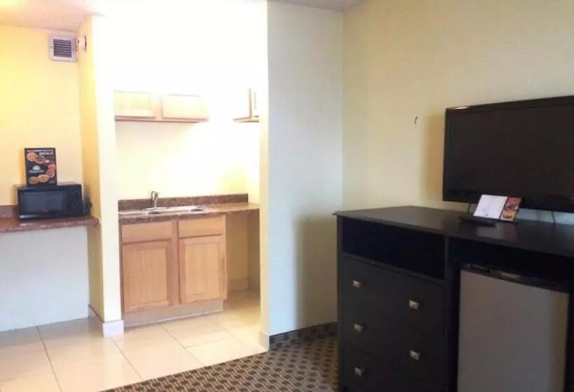 هتل Days Inn By Wyndham Irving Grapevine Dfw Airport North