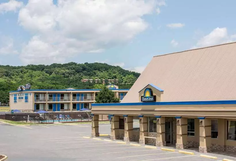 هتل Days Inn By Wyndham Staunton