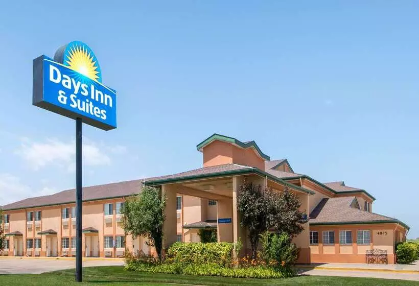 ホテル Days Inn & Suites By Wyndham Wichita