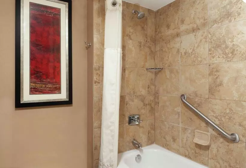 فندق Doubletree Suites By Hilton Dayton   Miamisburg