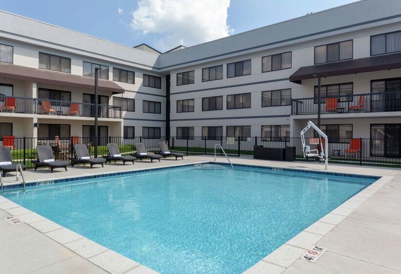 Отель Doubletree Suites By Hilton Dayton   Miamisburg