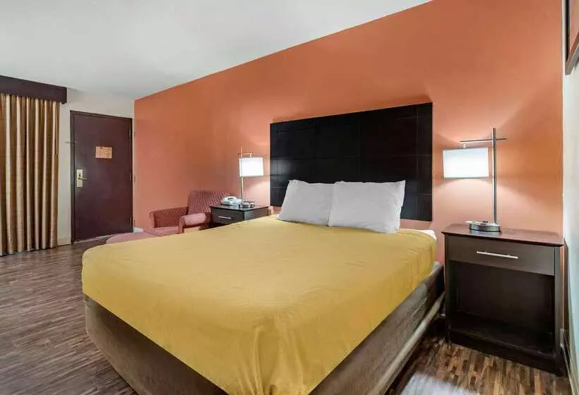 ホテル Econo Lodge Urbandale Northwest Des Moines