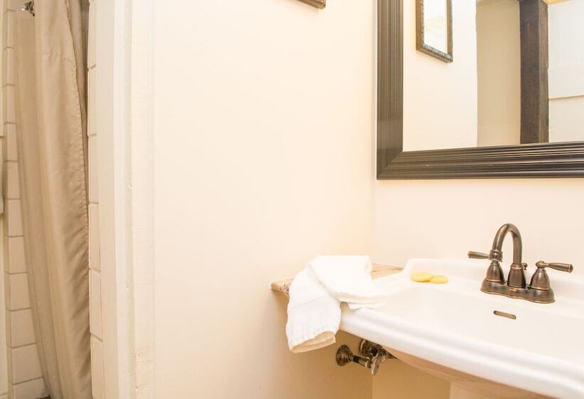 Hotelli Jonathan Pitney House