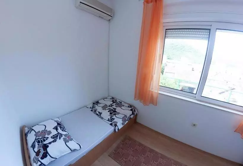 Hostel  Sema