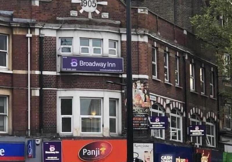 בית מלון כפרי Broadway Inn